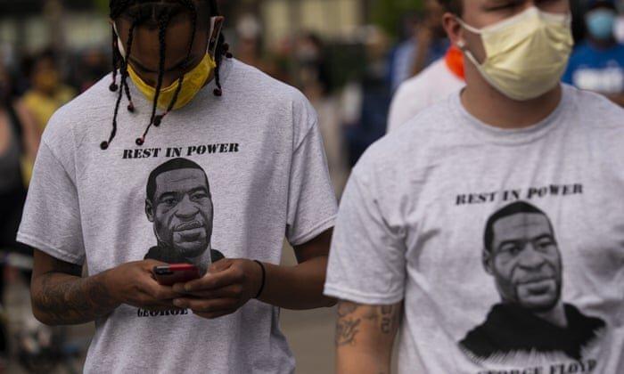 اعتراض گسترده سیاهان آمریکا به پلیس نژادپرست ، وعده ترامپ برای معرفی و مجازات قاتلان فلوید