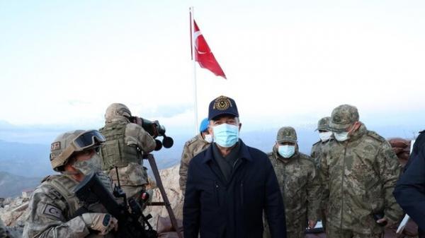 تماس وزیر دفاع ترکیه با همتای عراقی: به حاکمیت ارضی عراق کاملا احترام می گذاریم
