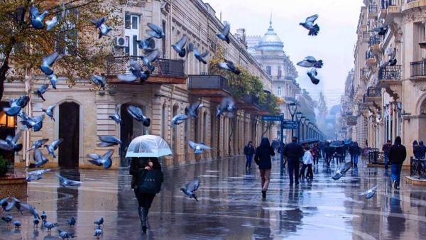 خیابان نظامی باکو ؛ پیاده روی لذت بخش با طعم خرید های لوکس