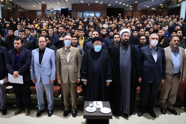 شروع مراسم روز دانشجو با حضور رئیسی در دانشگاه تهران